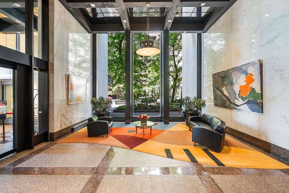 33 Harbour Square #411, Toronto, ON M5J 2G2 – photo 2