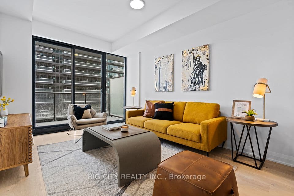 33 Frederick Todd Way 908, Toronto, ON M4G 0C9 – photo 2