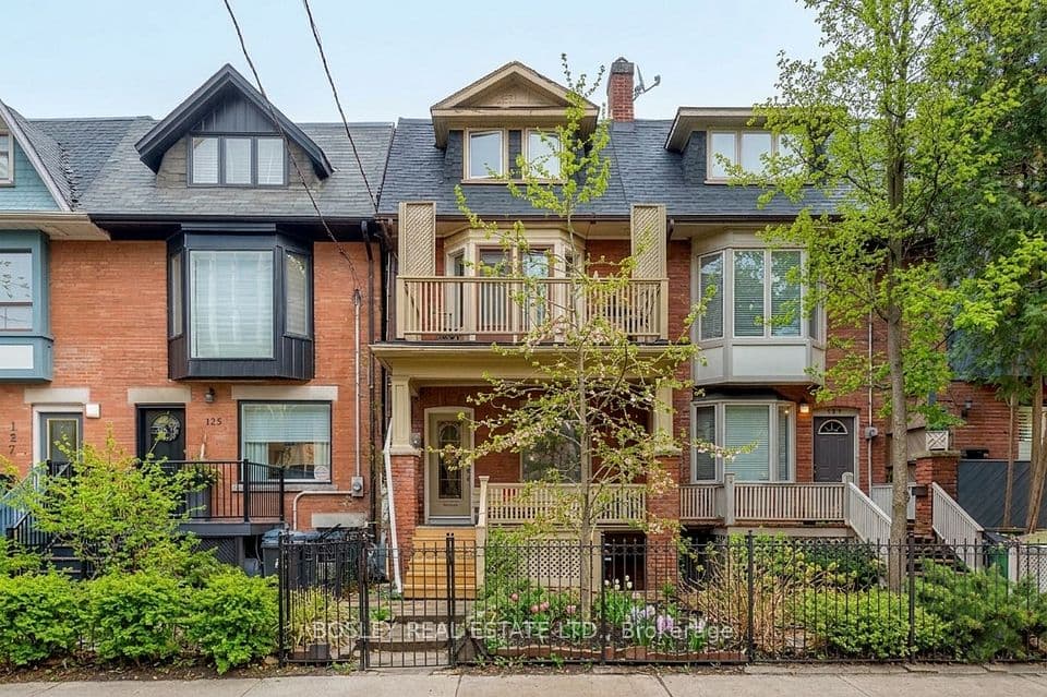 123 Seaton Street, Toronto, ON M5A 2T2 – main photo