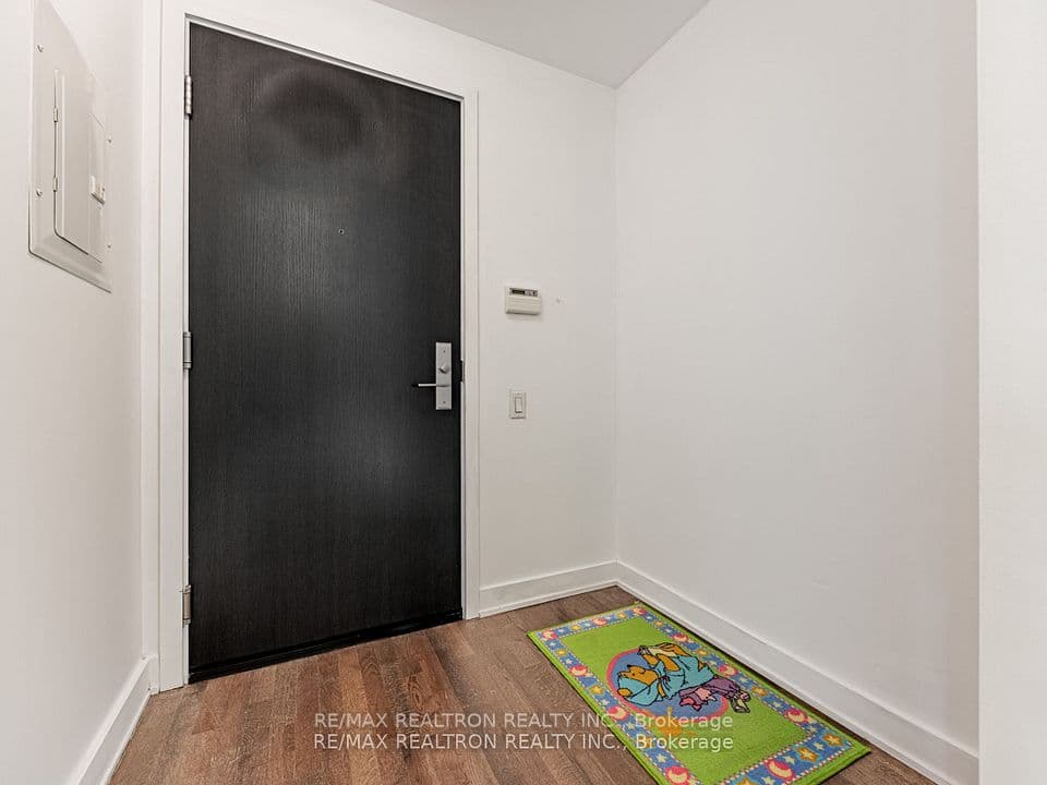 1815 Yonge Street 1006, Toronto, ON M4T 2A4 – photo 3