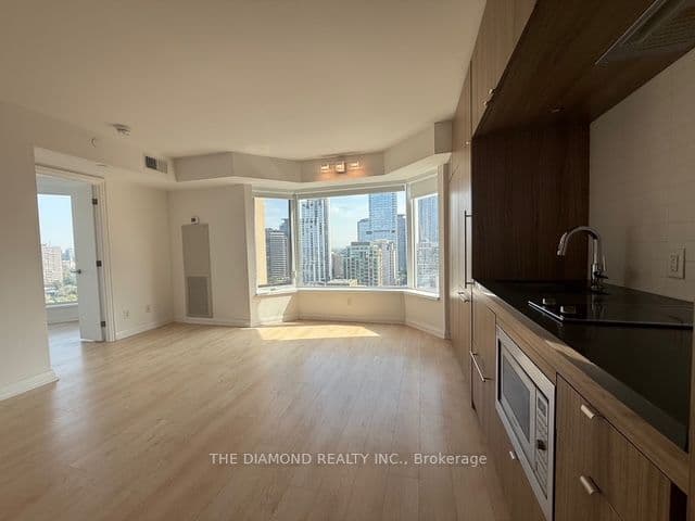 155 Yorkville Avenue 2104, Toronto, ON M5R 1C4 – photo 3