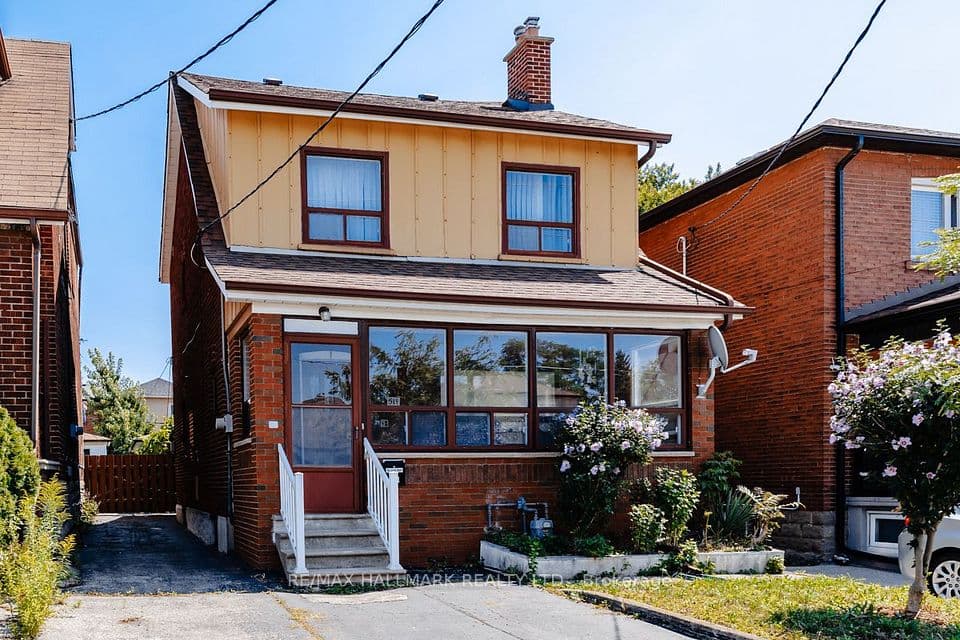 511 Northcliffe Boulevard, Toronto, ON M6E 3L4 – photo 2