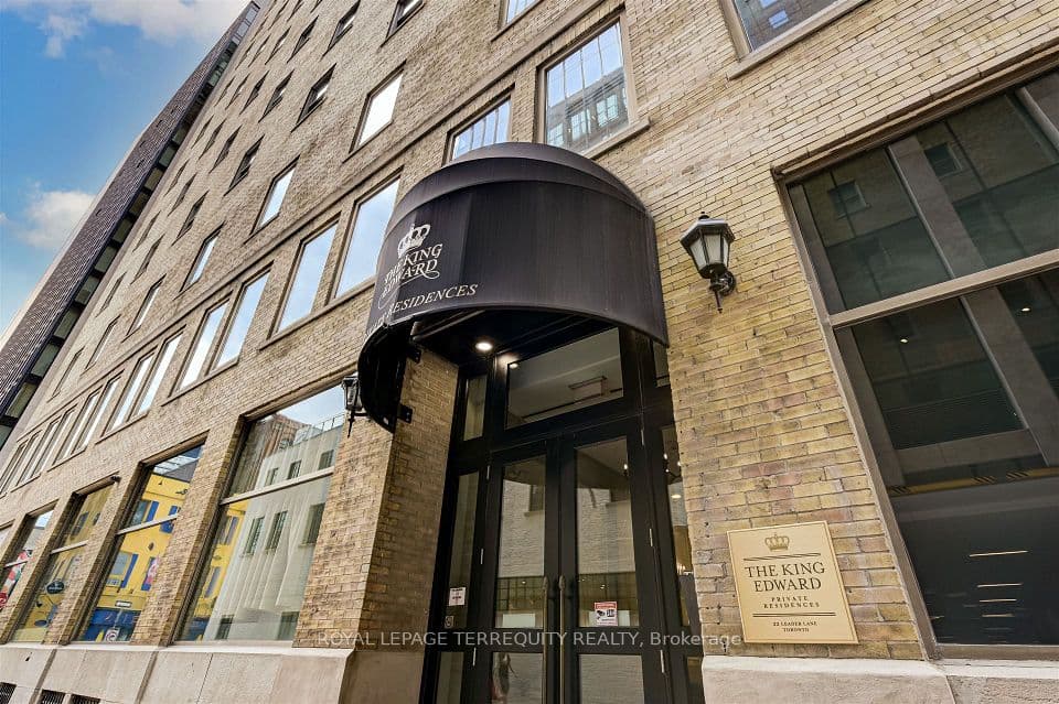 22 Leader Lane 332, Toronto, ON M5E 0B2 – main photo
