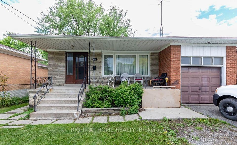 484 Drewry Avenue, Toronto, ON M2R 2K8 – photo 2