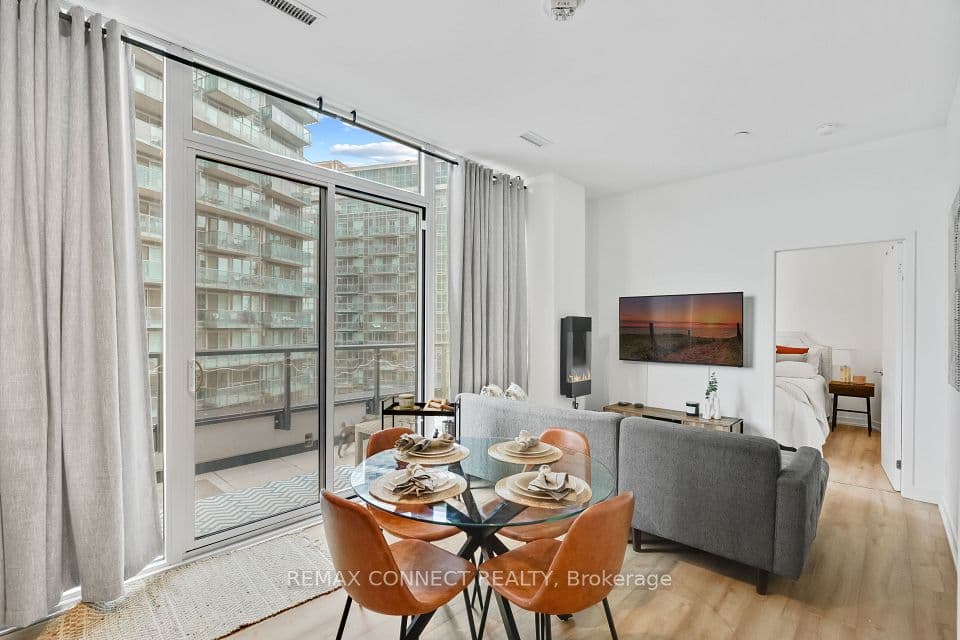 135 East Liberty Street 714, Toronto, ON M6K 0G7 – photo 3