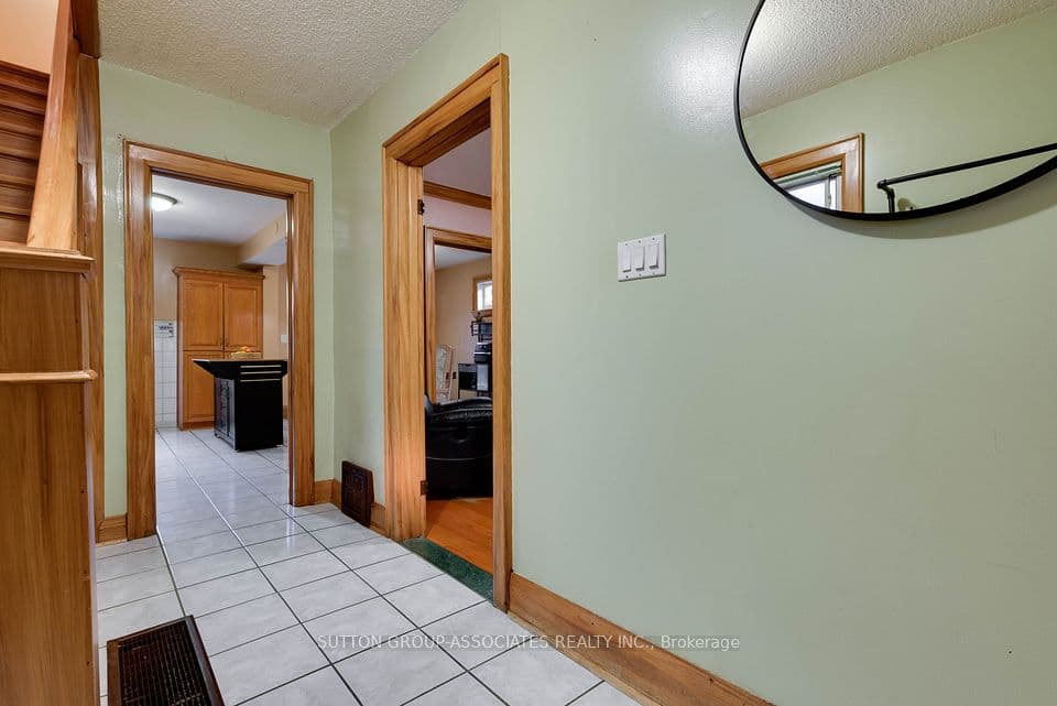 219 Atlas Avenue, Toronto, ON M6C 3P6 – photo 3