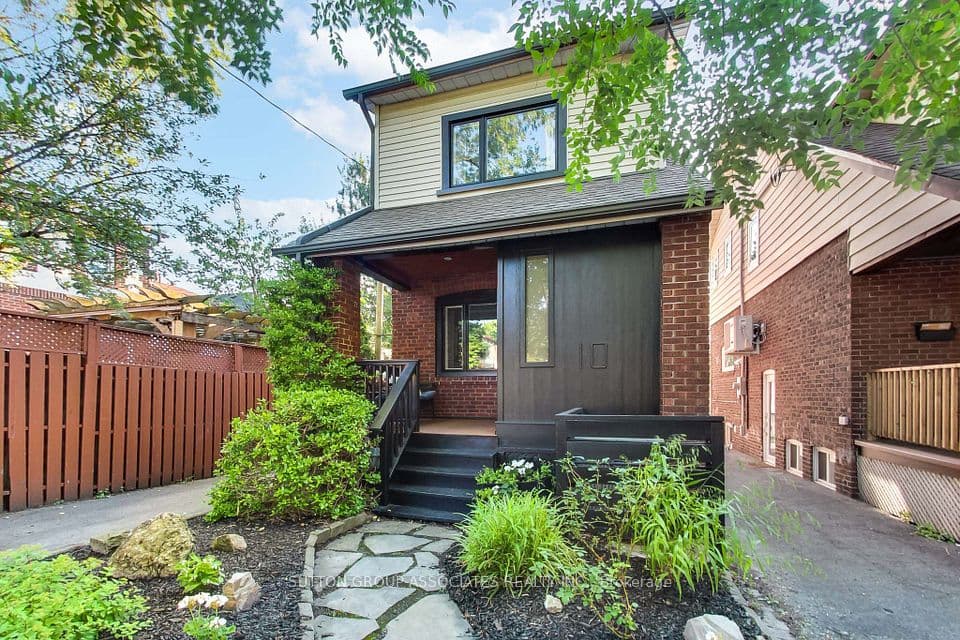 10 Winnett Avenue, Toronto, ON M6C 3L3 – photo 2