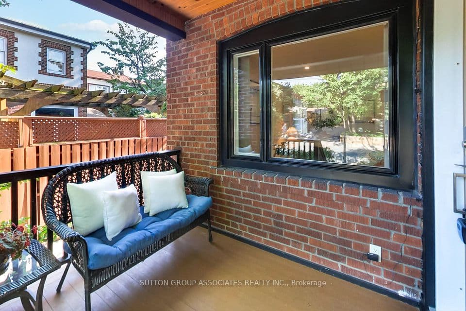 10 Winnett Avenue, Toronto, ON M6C 3L3 – photo 3