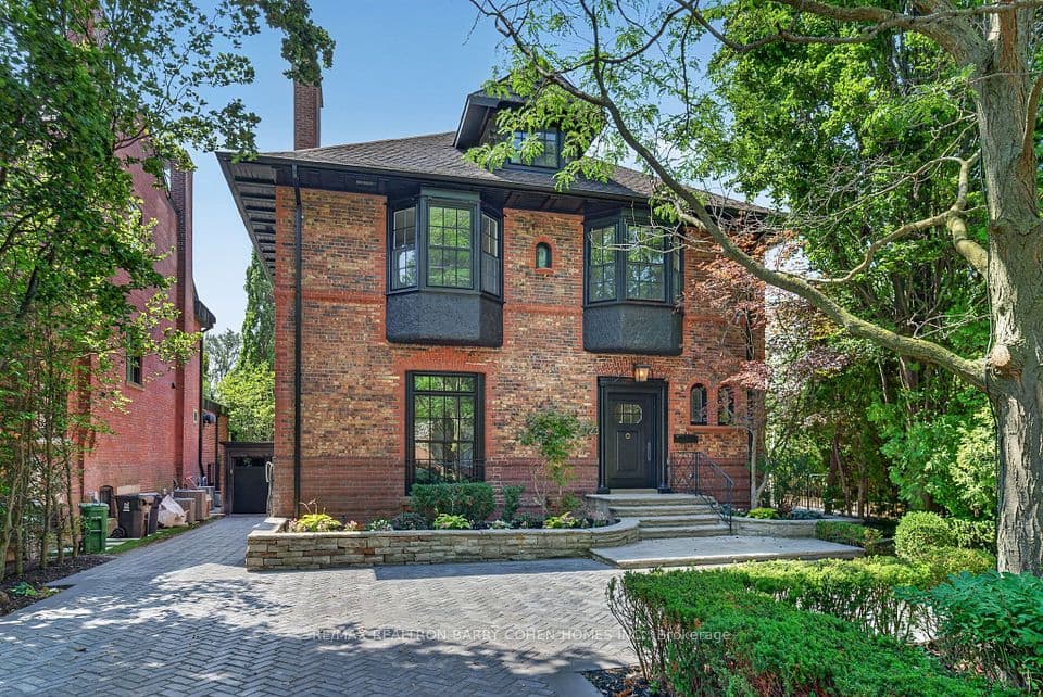 23 South Drive, Toronto, ON M4W 1R2 – main photo