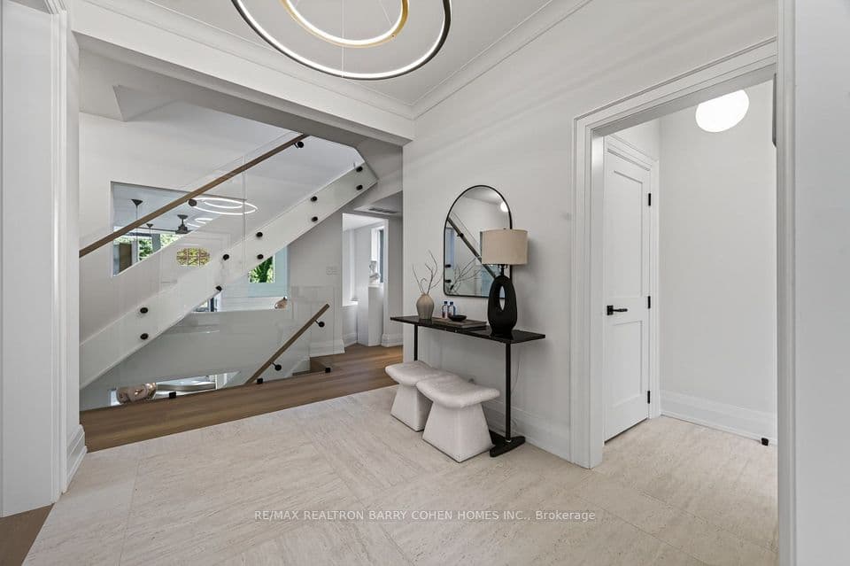 23 South Drive, Toronto, ON M4W 1R2 – photo 2