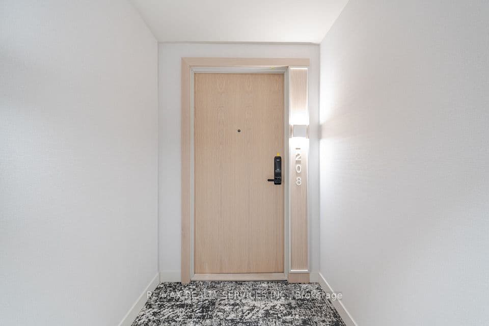 5 Defries Street 2208, Toronto, ON M5A 0W7 – photo 3