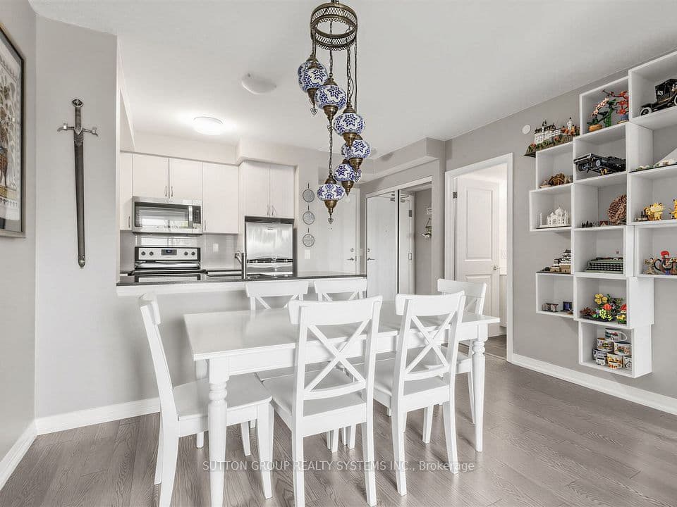 741 Sheppard Avenue W 502, Toronto, ON M3H 0C9 – photo 2