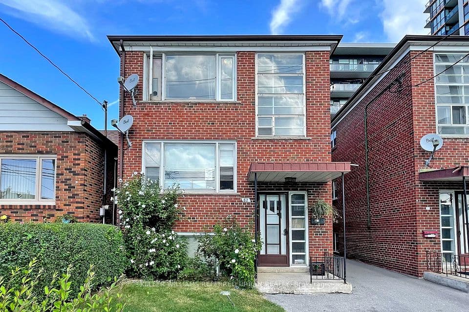 82 Lanark Avenue, Toronto, ON M6E 2G4 – photo 2