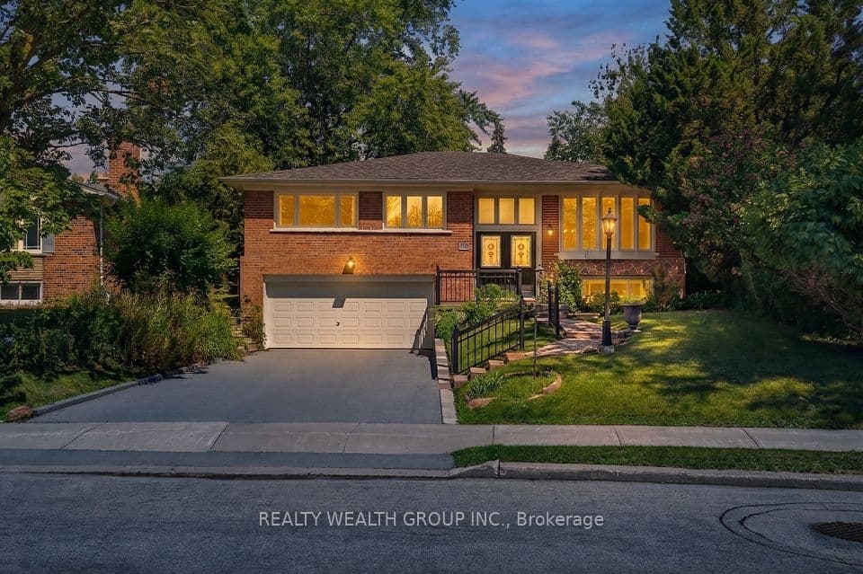 10 Derwent Court, Toronto, ON M2M 2C3 – main photo