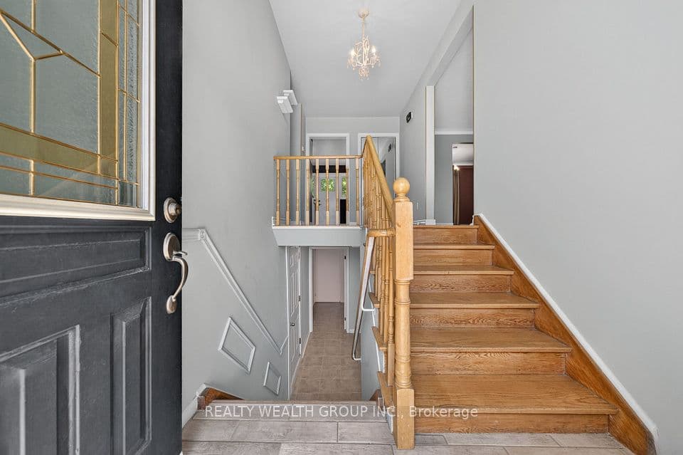 10 Derwent Court, Toronto, ON M2M 2C3 – photo 3