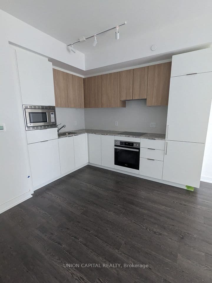 50 O'Neill Road 308, Toronto, ON M3C 0H1 – photo 2