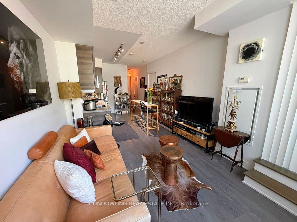525 Adelaide Street W 210, Toronto, ON M5V 0N7 – photo 3