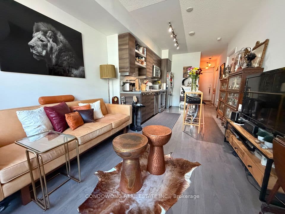 525 Adelaide Street W 210, Toronto, ON M5V 0N7 – photo 2