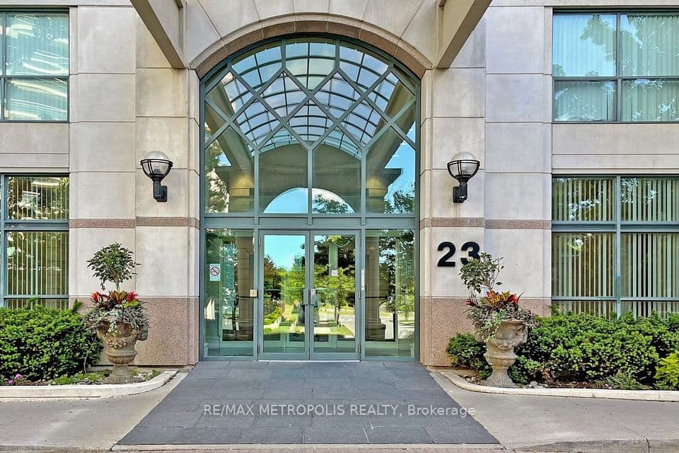 23 Lorraine Drive 1906, Toronto, ON M2N 6Z6 – photo 3