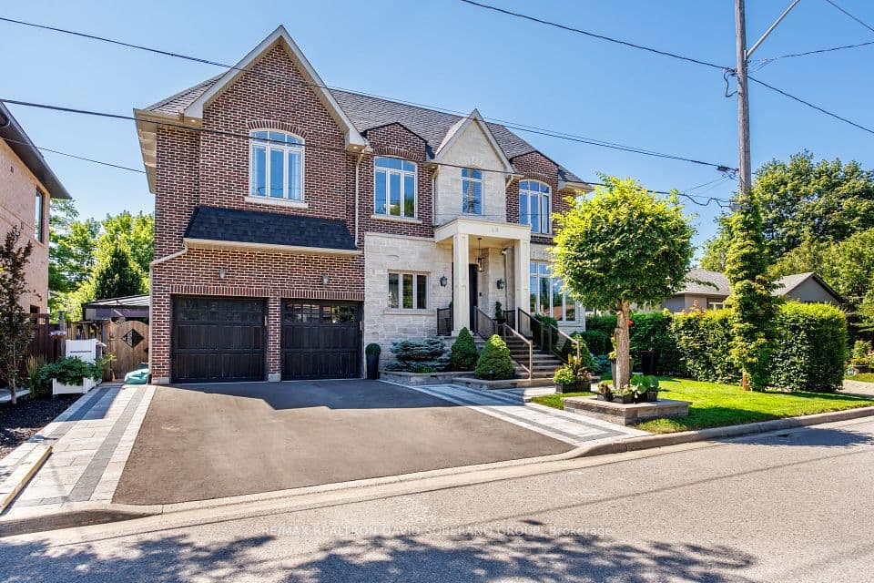 49 Verwood Avenue, Toronto, ON M3H 2K8 – main photo