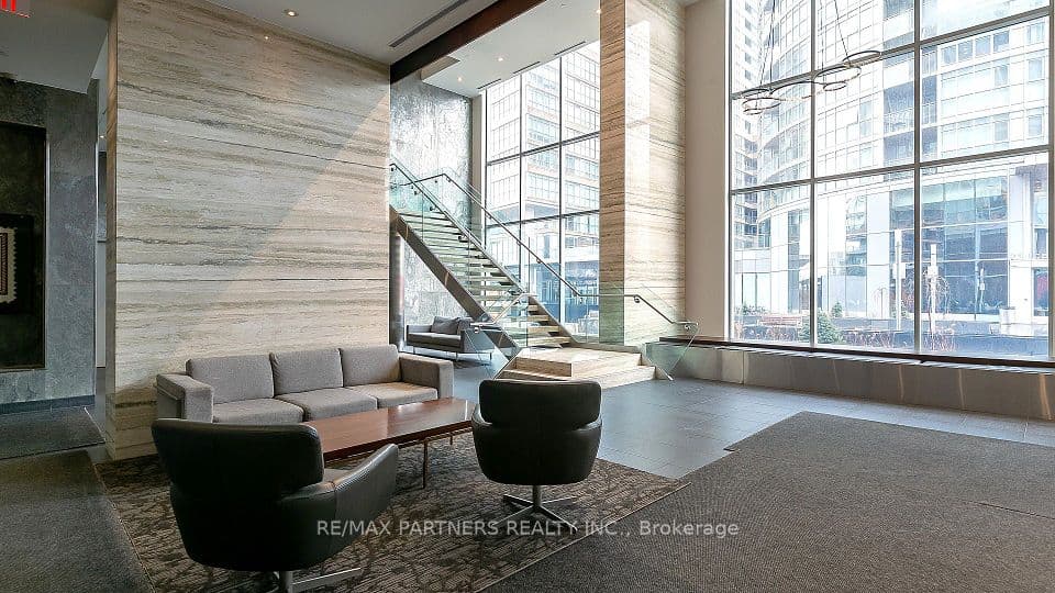 15 Iceboat Terrace 1806, Toronto, ON M5V 4A5 – photo 3
