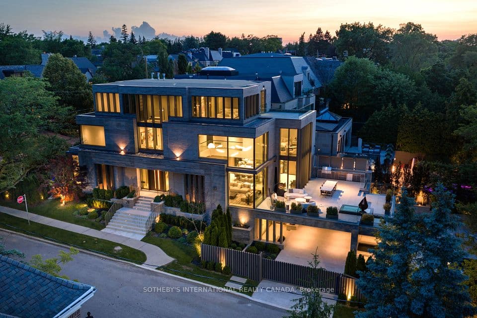 211 Dunvegan Road, Toronto, ON M5P 2P3 – main photo