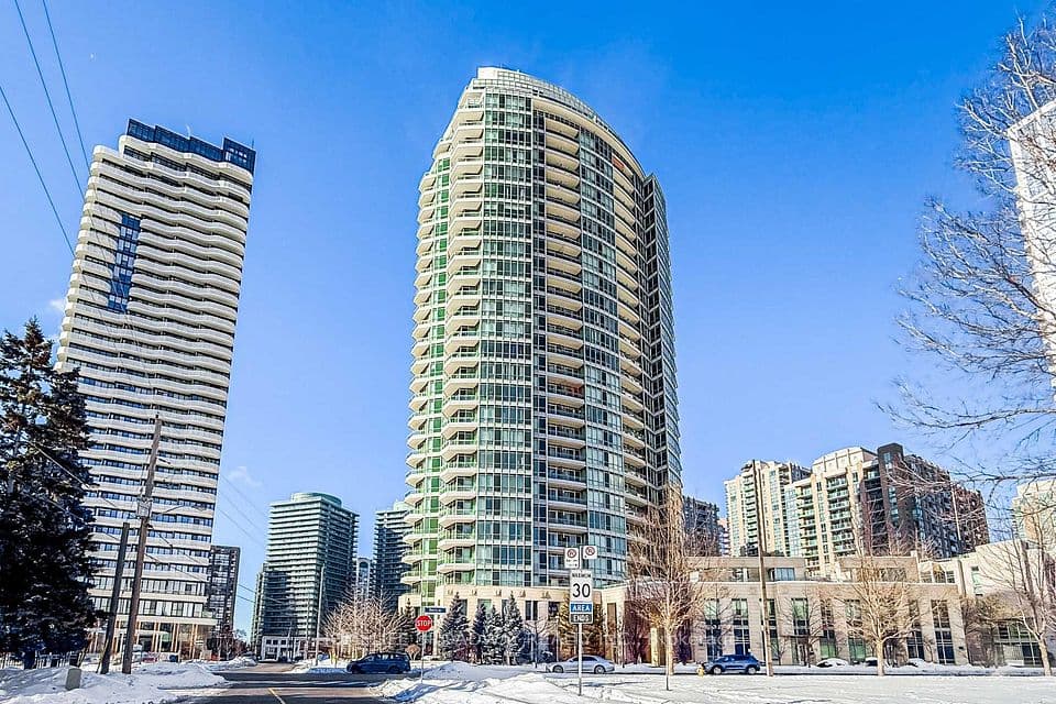 18 Holmes Avenue 2215, Toronto, ON M2N 0E1 – main photo