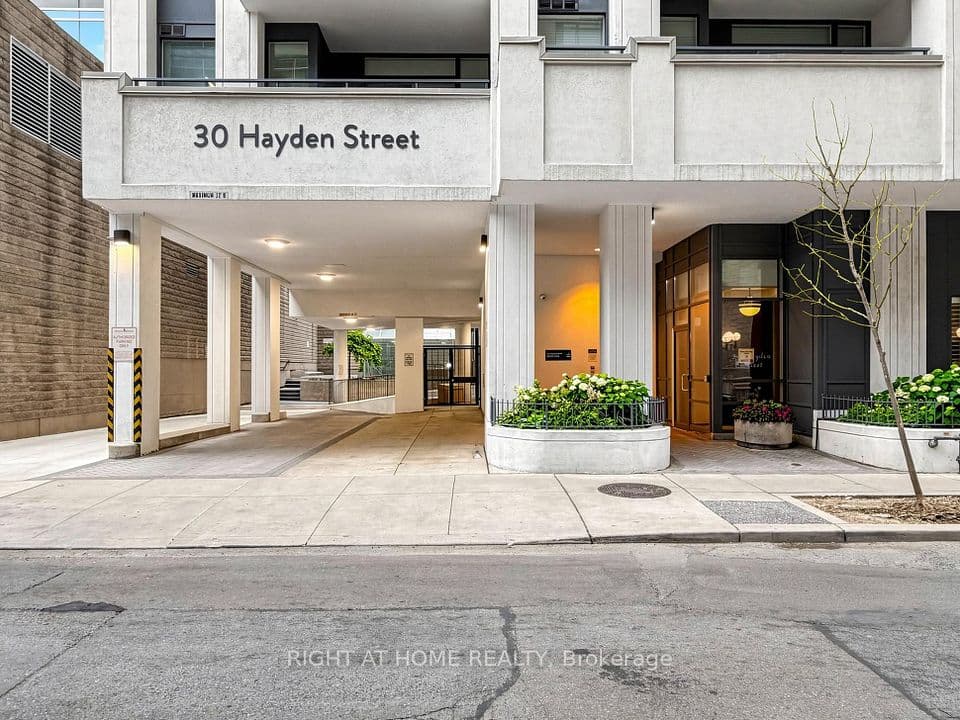 30 Hayden Street 404, Toronto, ON M4Y 3B8 – photo 3