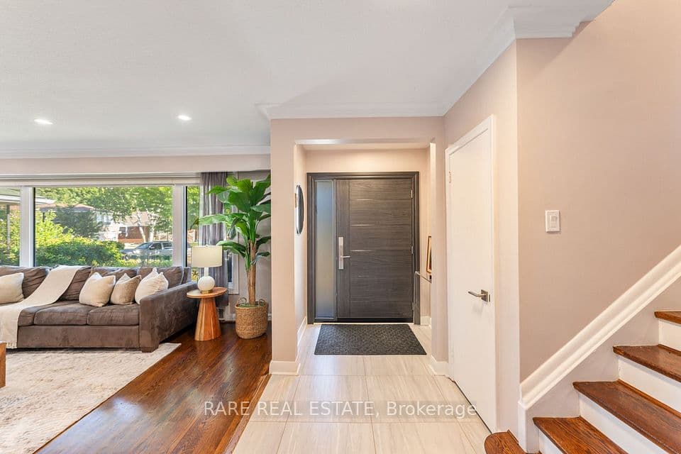 11 Geddes Court, Toronto, ON M3H 2W7 – photo 3