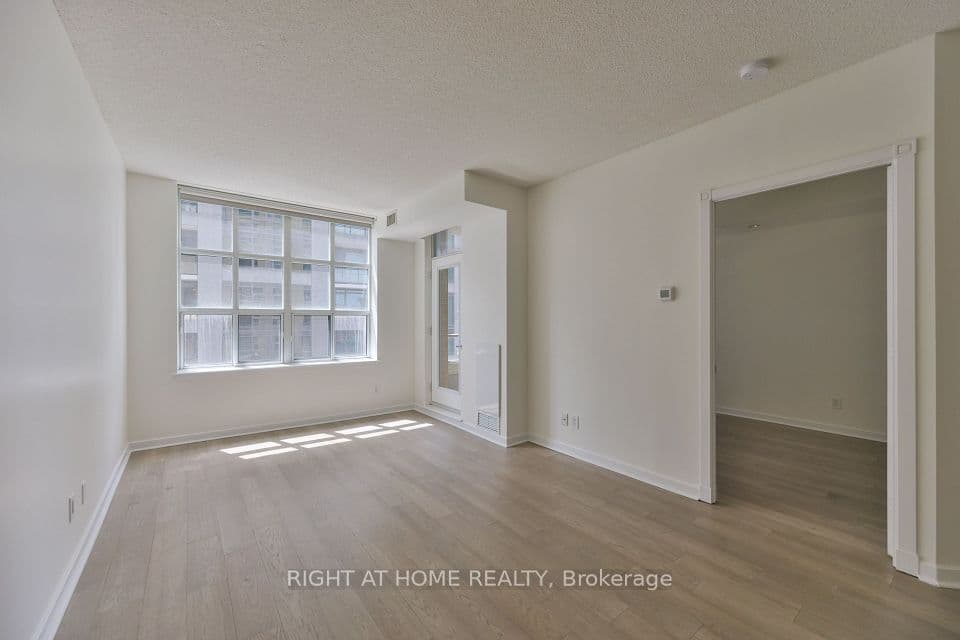438 Richmond Street W 621, Toronto, ON M5V 3S6 – photo 3