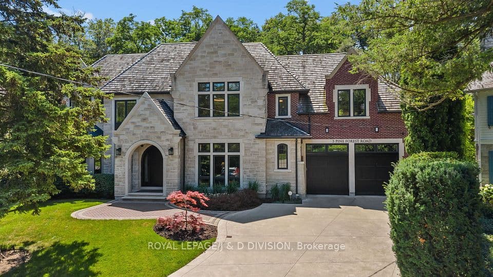 5 Pine Forest Road, Toronto, ON M4N 3E6 – main photo