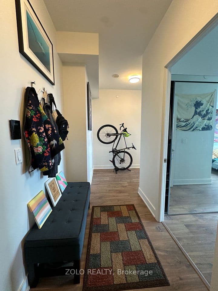 38 Cameron Street 1105, Toronto, ON M5T 0C3 – photo 2