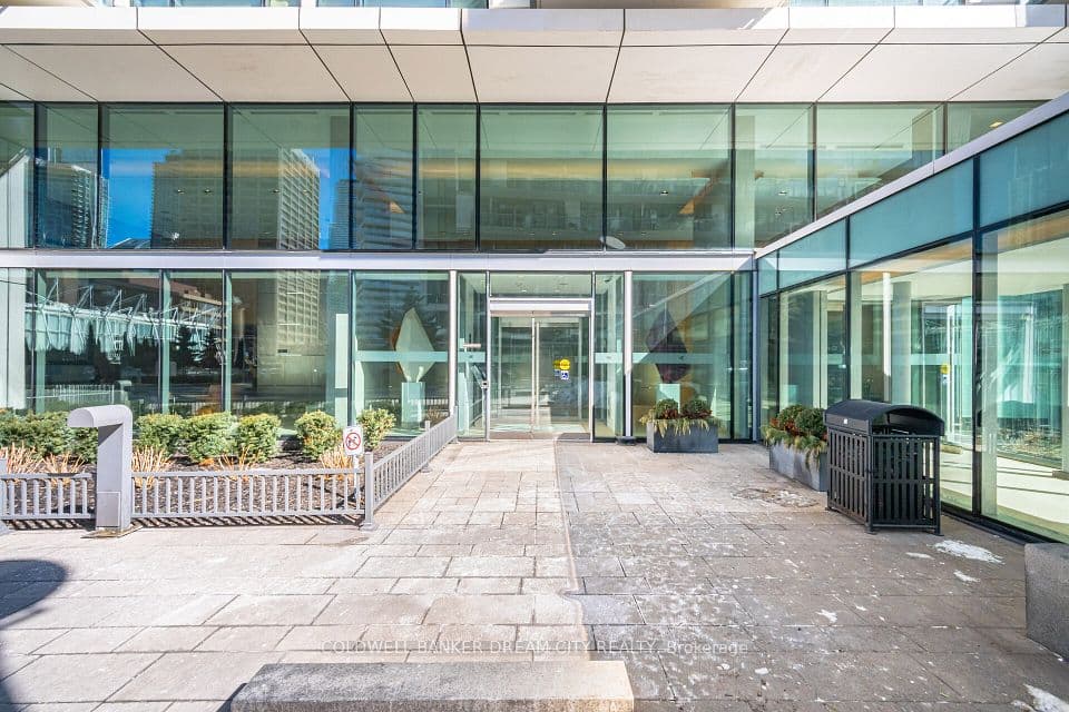 39 Queens Quay E 837, Toronto, ON M5E 0A4 – photo 3