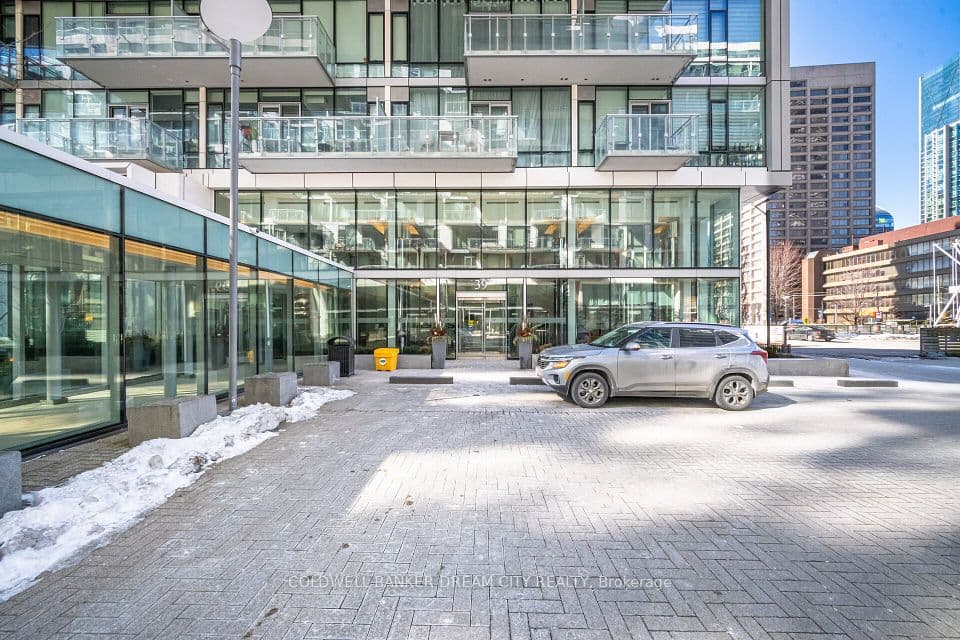 39 Queens Quay E 837, Toronto, ON M5E 0A4 – photo 2