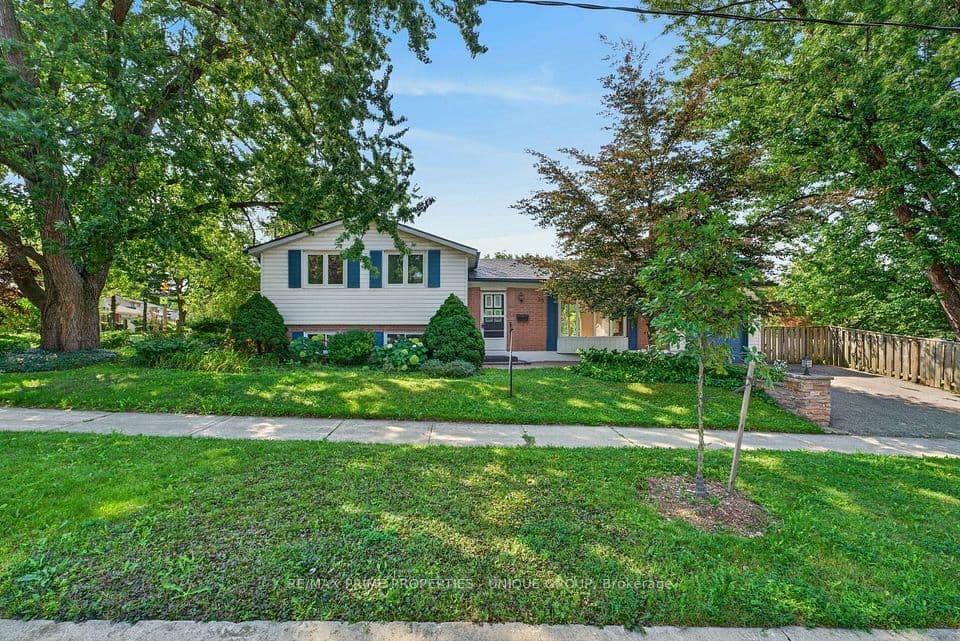 36 Dallington Drive, Toronto, ON M2J 2G3 – main photo