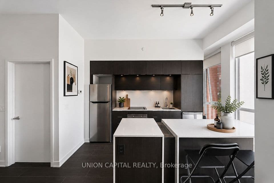 170 Sumach Street 417, Toronto, ON M5A 0C3 – main photo