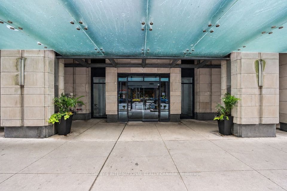 955 Bay Street 3807, Toronto, ON M5S 0C6 – photo 2
