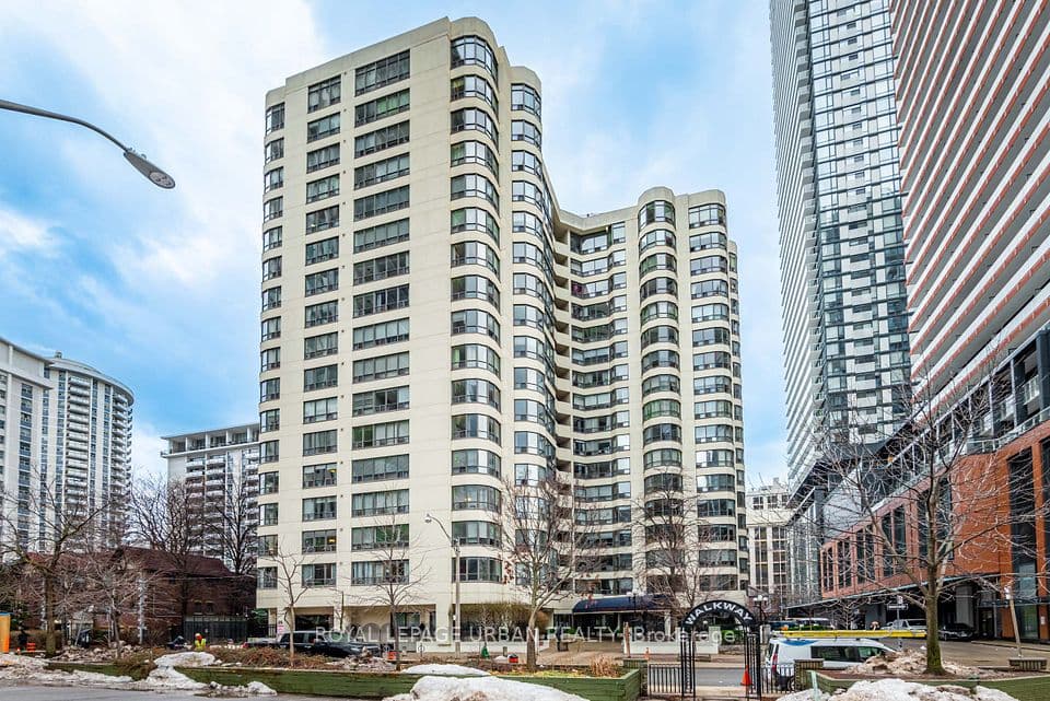 25 Maitland Street 505, Toronto, ON M4Y 2W1 – main photo