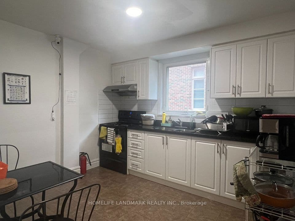 228 Hollywood Avenue, Toronto, ON M2N 3K6 – photo 3
