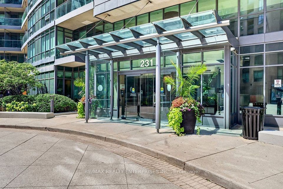 231 Fort York Boulevard 412, Toronto, ON M5V 1B2 – photo 3