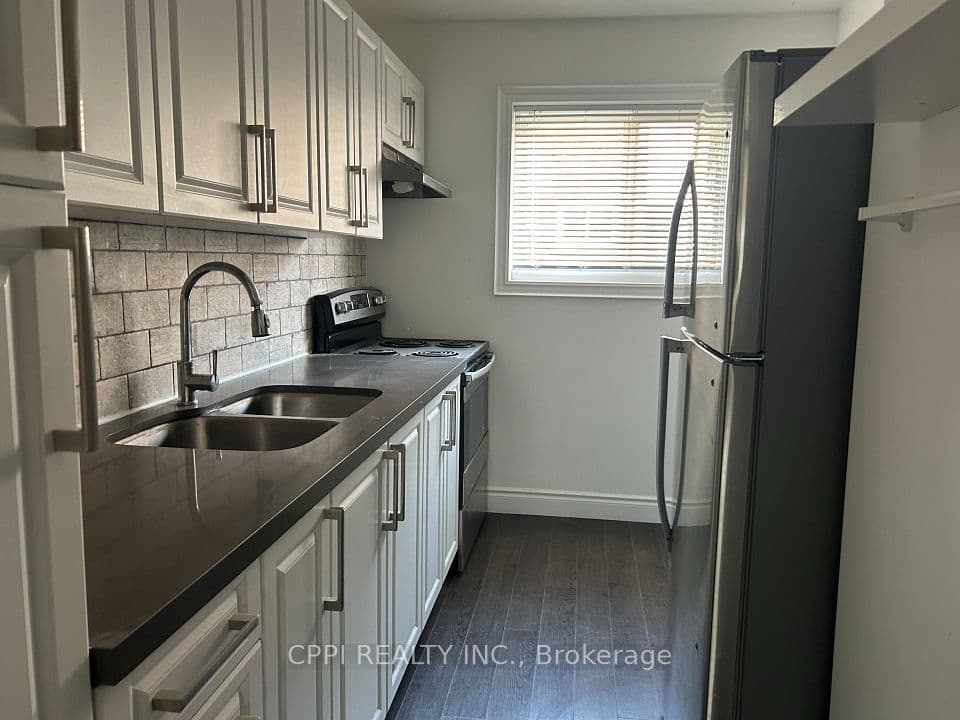 69 Godstone Road 127, Toronto, ON M2J 3C8 – main photo