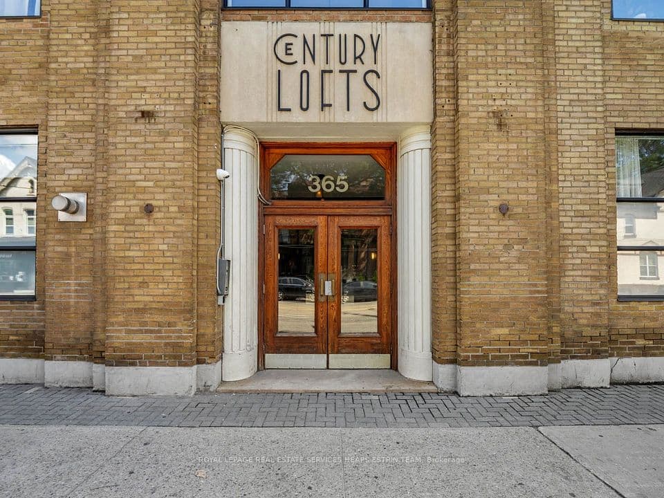 365 Dundas Street E 207, Toronto, ON M5A 4R9 – main photo