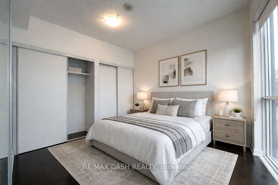 1 The Esplanade Drive 1005, Toronto, ON M5E 0A8 – photo 2