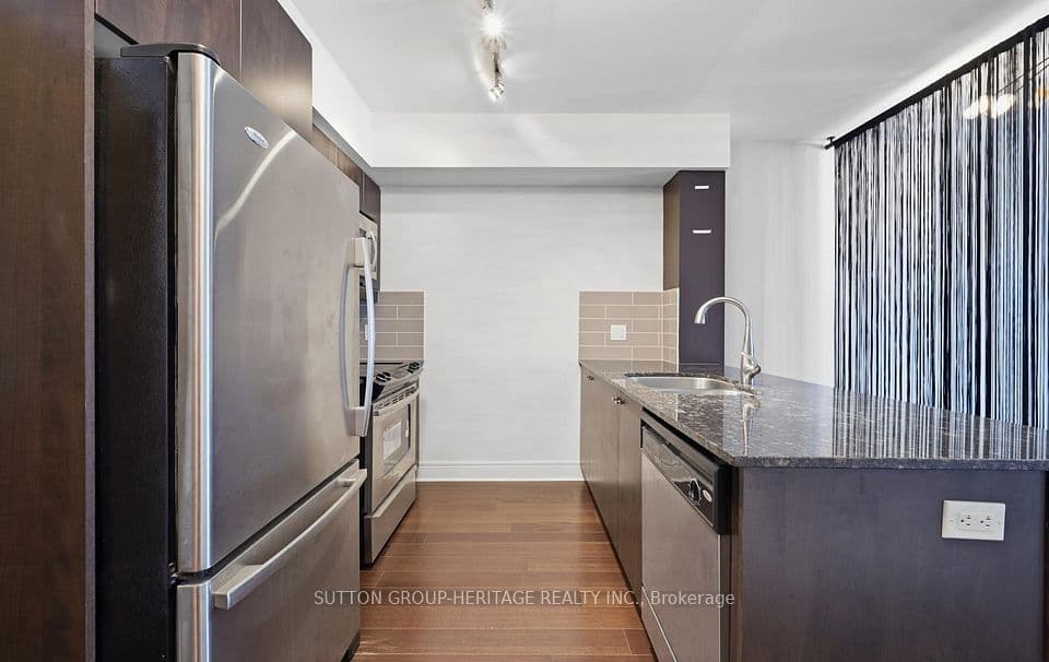 701 Sheppard Avenue W 307, Toronto, ON M3H 0B2 – photo 3