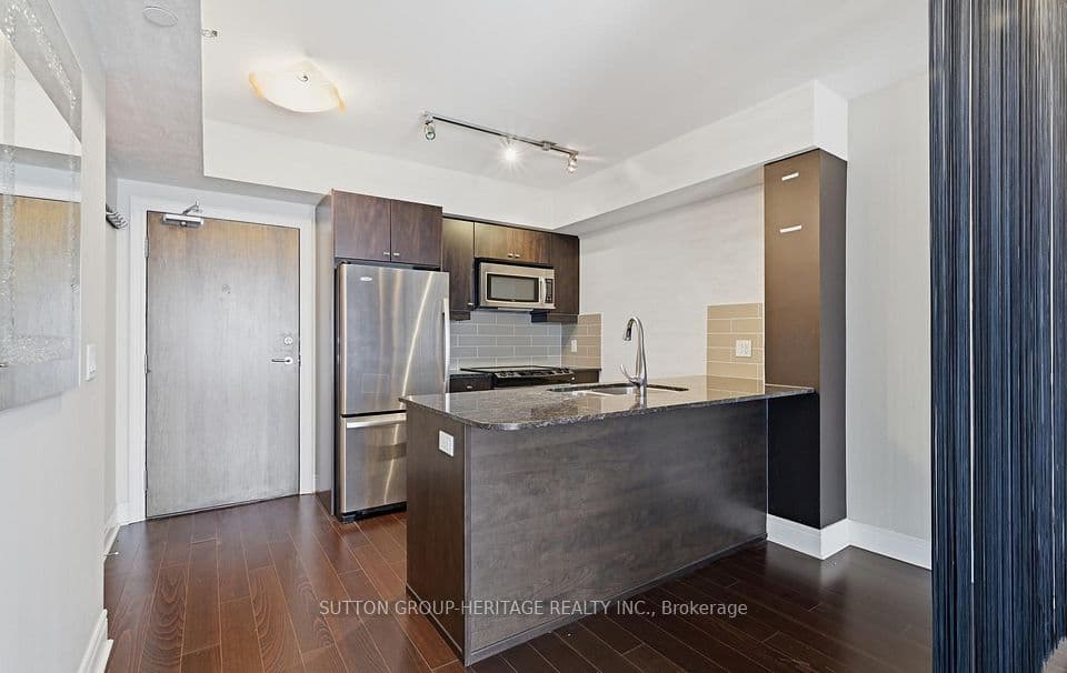 701 Sheppard Avenue W 307, Toronto, ON M3H 0B2 – photo 2