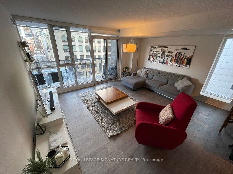 295 Adelaide Street W 414, Toronto, ON M5V 0L4 – main photo
