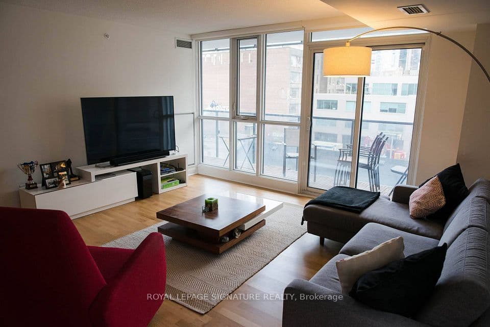 295 Adelaide Street W 414, Toronto, ON M5V 0L4 – photo 2