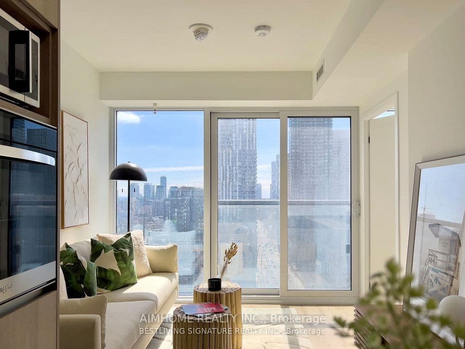 319 Jarvis Street 1802, Toronto, ON M5B 0C8 – photo 2