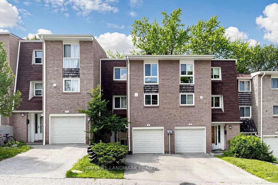 8 Rusty Crest Way, Toronto, ON M2J 2Y4 – main photo