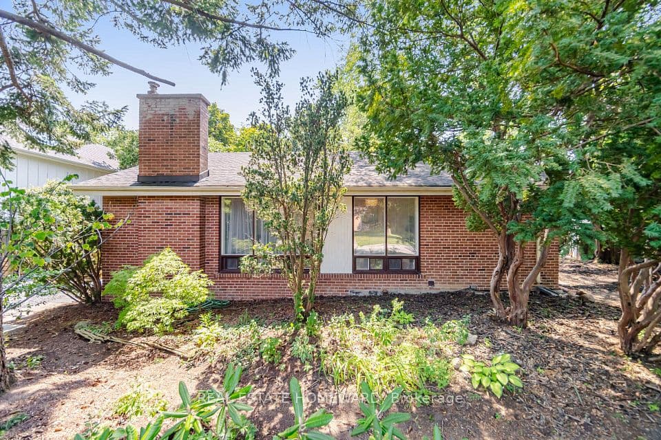 3 Shadwell Place, Toronto, ON M3B 1J4 – photo 2